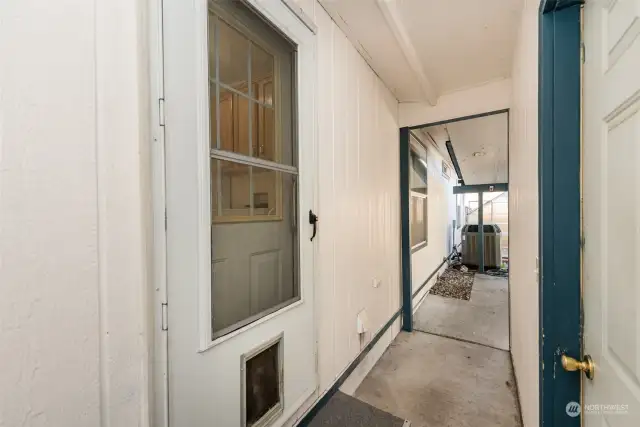 Door from utility room to the garage