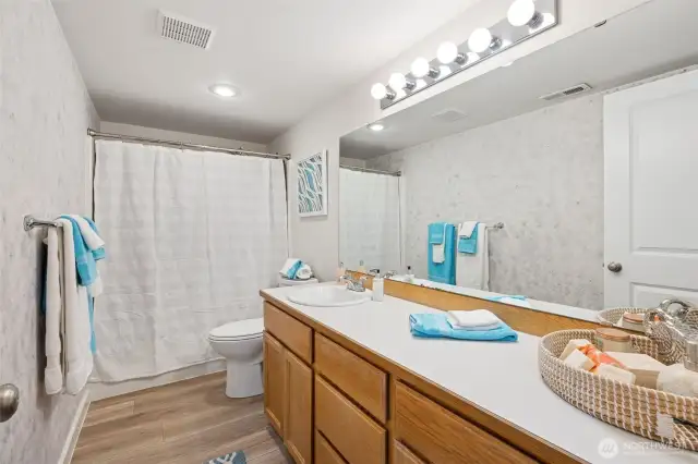 Basement Full bathroom