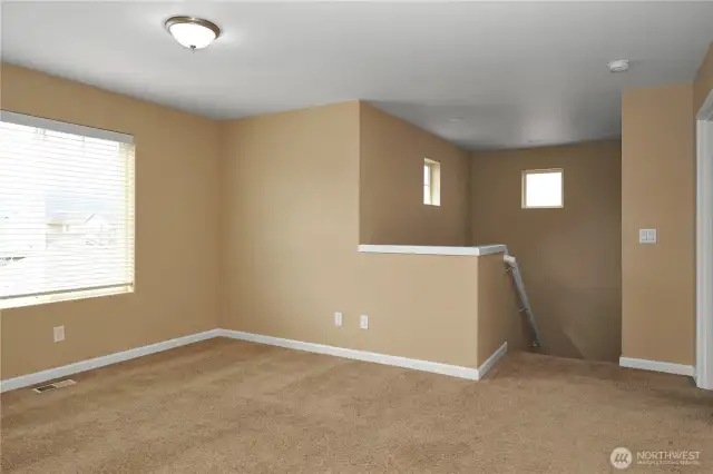 Upstairs w/ Bonus Space