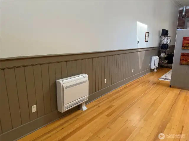 looking towards bedroom/living room