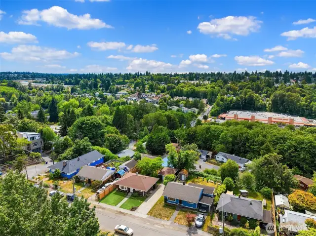 Super close to DIY shopping and near Westwood Mall. Super quick trips to Lincoln Park, quick commute via Hwy 599 to north or south destinations.
