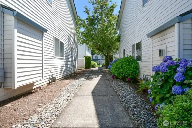 Common Walkway
