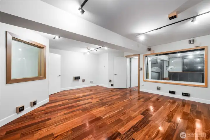 Tall ceilings, updated lighting, separate isolated power supply and electrical panel.