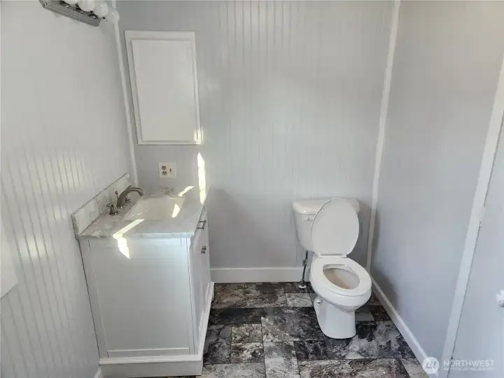 Master Bathroom Picture #1