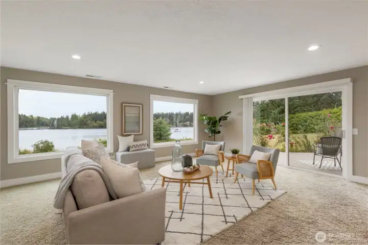 Massive sunken living space to take in the views Massive sunken living space to take in the views