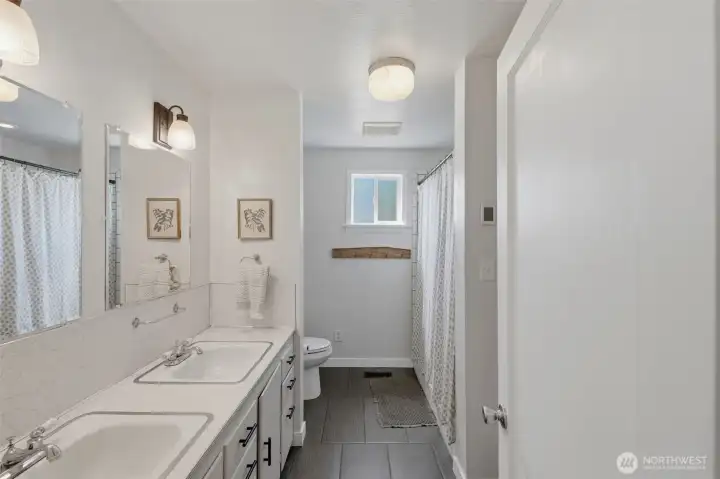 Full Bathroom Main