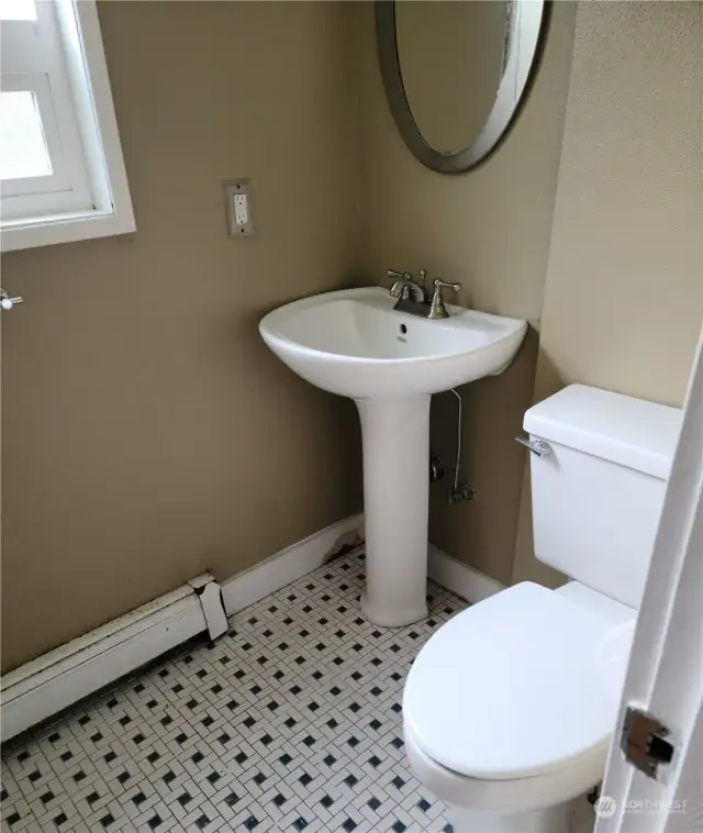 Lower level 3/4 bath