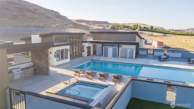 Pool, hot tub and BBQ's