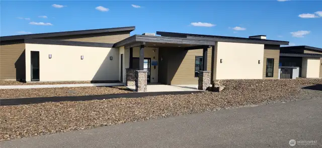 Clubhouse & Pool