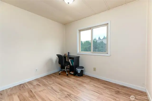 Second bedroom or flex space~