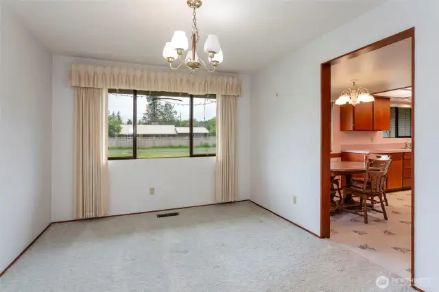 Dining room adjacent eat in kitchen