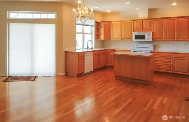 DINING AREA / KITCHEN