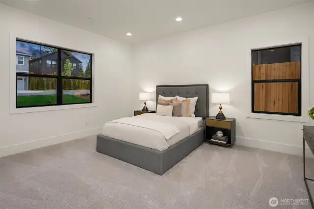 Spacious Main Floor en-suite