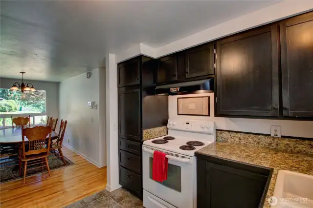 Plenty of cupboards!