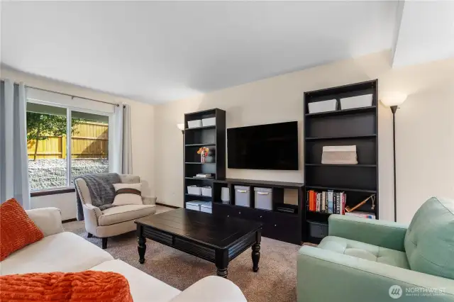 Spacious living room