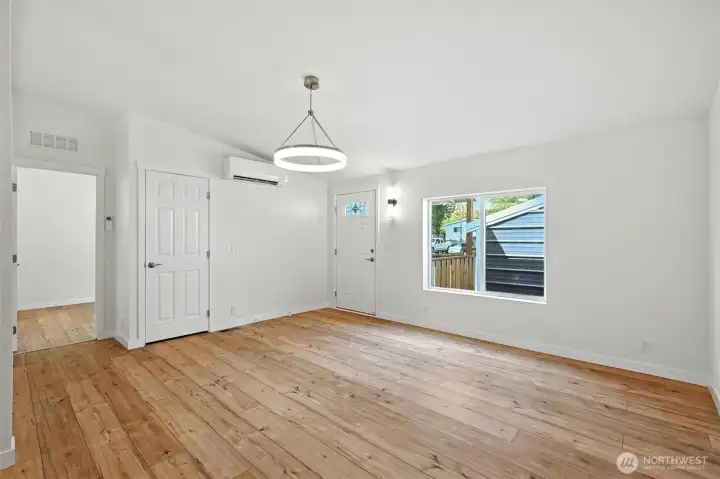 Another living room picture.