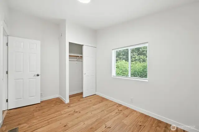 Second bedroom.