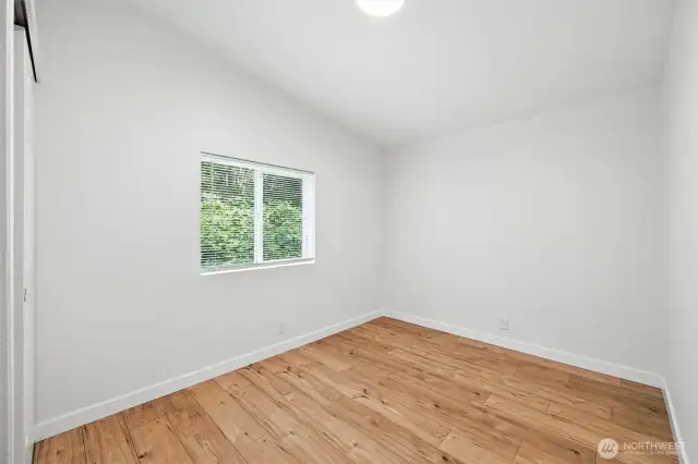 Second bedroom.