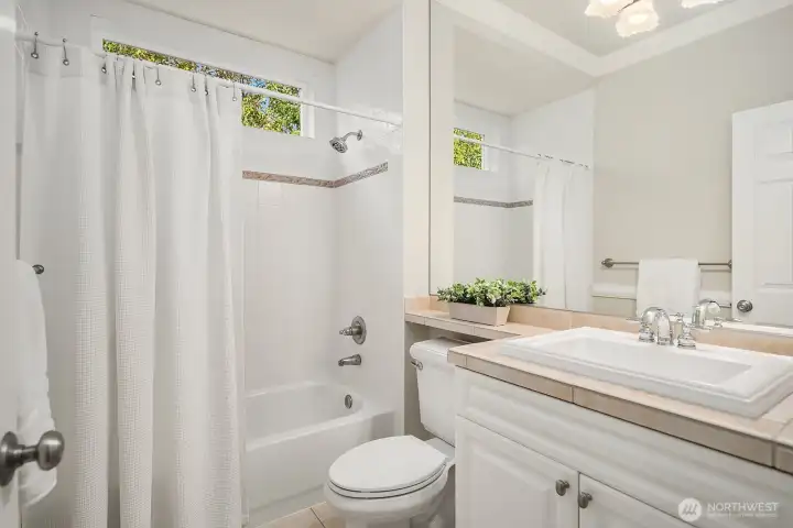 Main level full bathroom