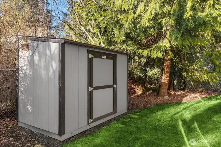 Convenient garden shed/outbuilding