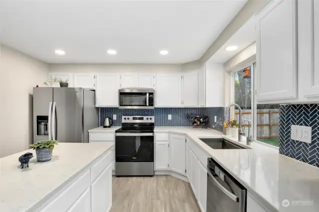 Spacious kitchen with Island