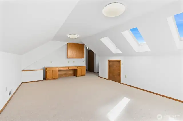 2nd floor rec. room is big enough for a pool table!