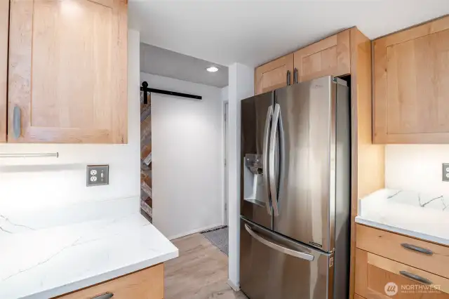 SS Appliances, all matching and all stay with unit!