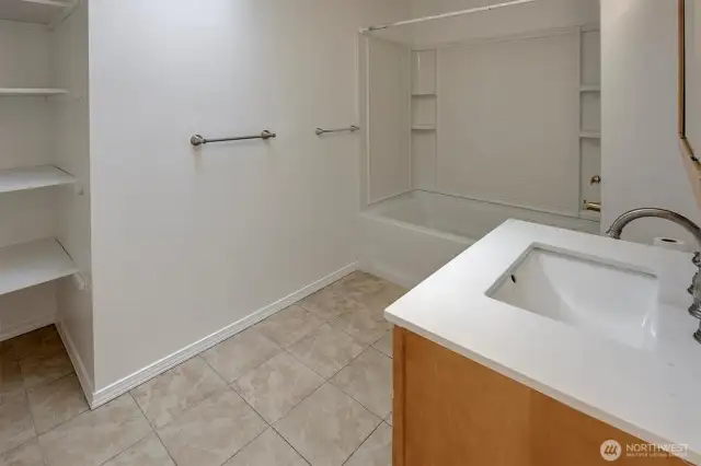 Ensuite bathroom DADU