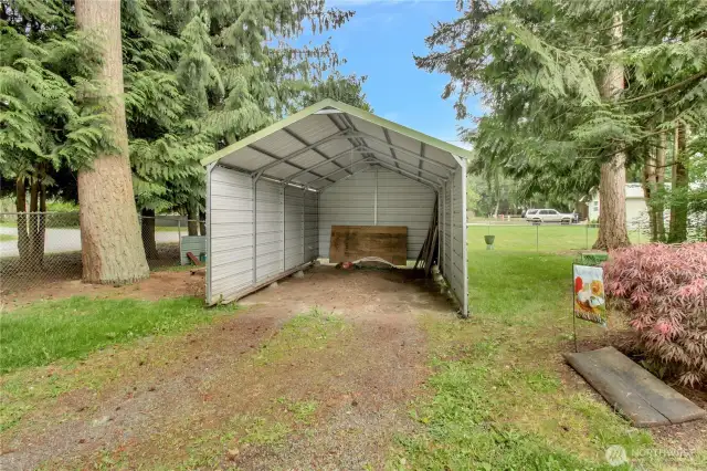 Nice garage for parking.