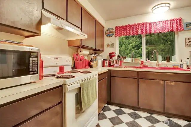 Cute "diner" decorated kitchen
