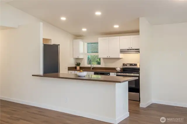 Large Breakfast Bar