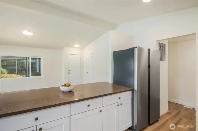 Quartz Countertops in Kitchen & Baths