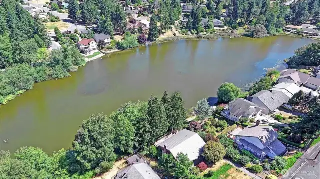 Aerial view of the lake in Camaloch.