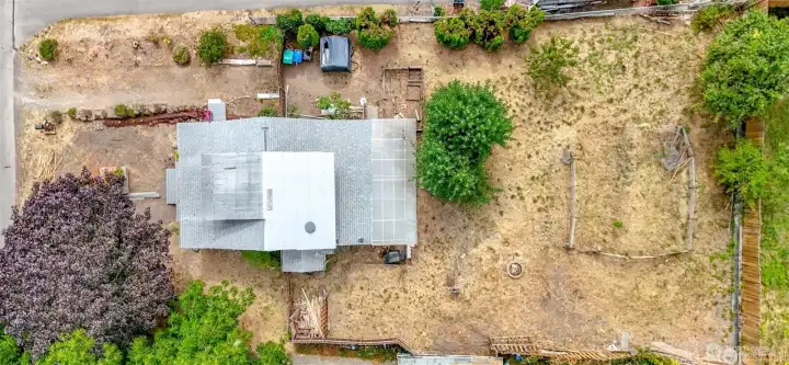 Spacious lot!