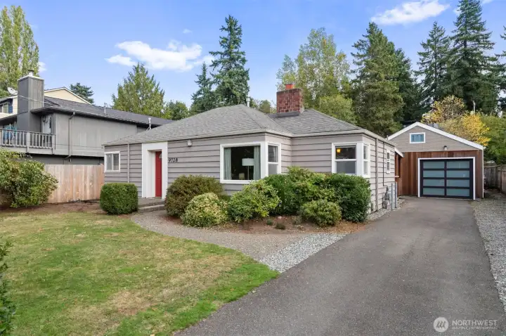 One level living in Matthews Beach with ample parking, RV parking, and detached living space!