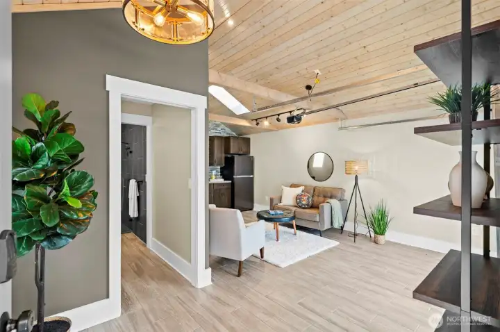 Approx 440sf of living space includes kitchen, bath, and laundry.