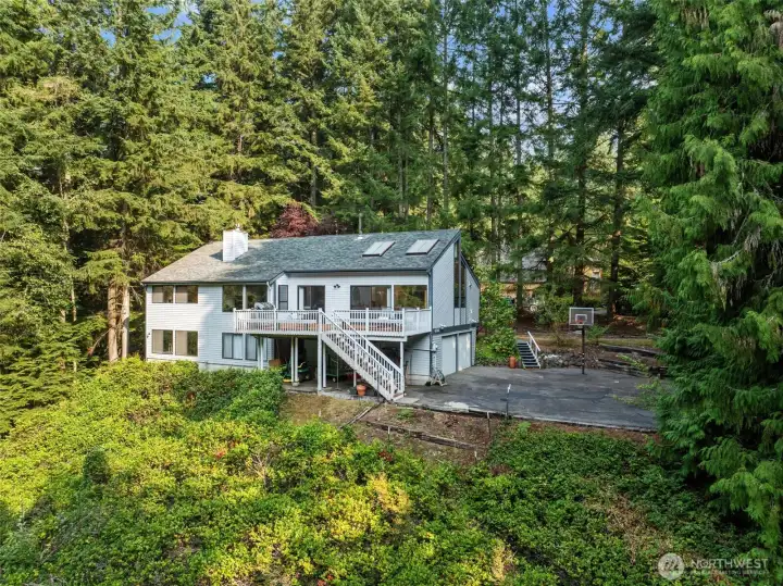 View of the side of the home.