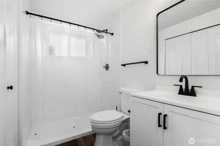 Private bath off the primary bedroom.