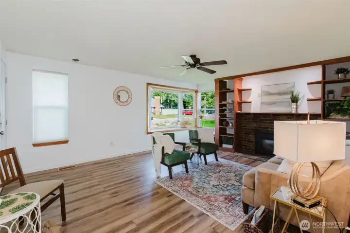 Vinyl Plank flooring & lots of light