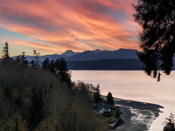 Best sunsets in the PNW.