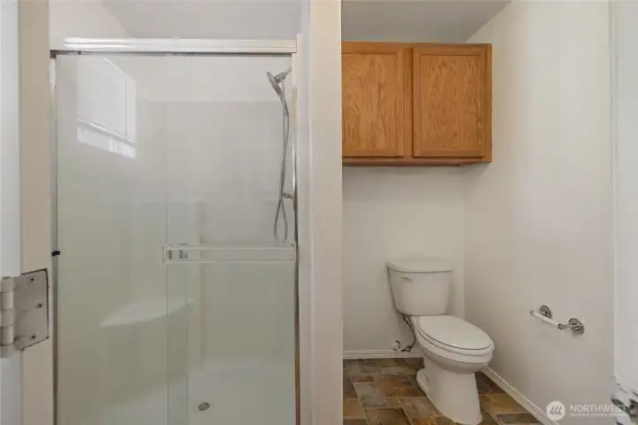 PRIMARY EN-SUITE