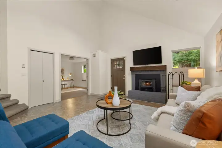 Can be open to bonus space, den? Office? Bedroom?