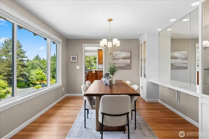 Elegant and spacious dining room