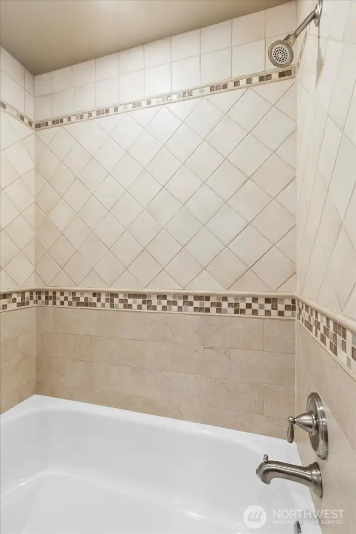 Tub for full bath on main