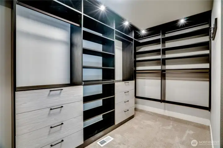 Primary ensuite custom closets