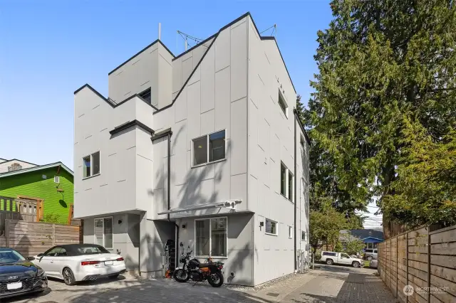 Convenient and secure parking at the rear of the townhome, with easy access to your private entrance. This townhome provides both comfort and functionality, perfect for modern city living.