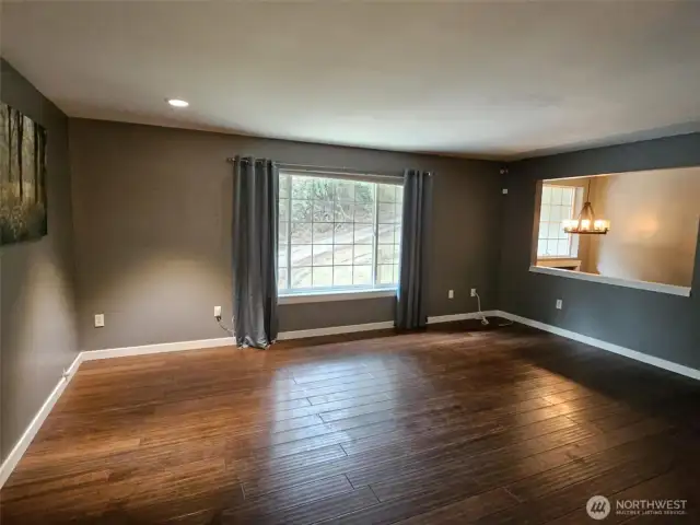 Spacious living room