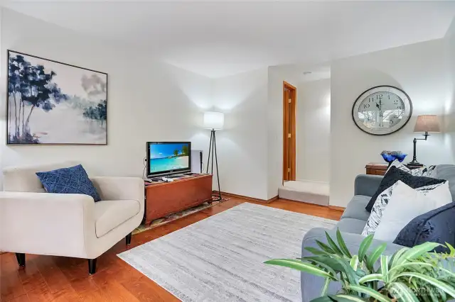 Discover this refreshing 2 bed/1.5 bath townhouse condo in the heart of Newport Hills. Boasting a spacious floor plan, the main level features a generous living area with large windows and a slider to fenced patio, inviting in the natural light.