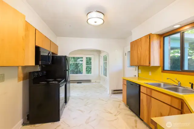 Large kitchen full of potential. Updated appliances.