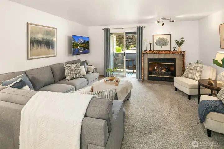 Charming and affordable 2 bedroom condo with prime Issaquah location.